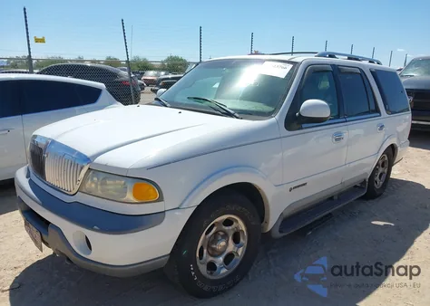 1998 Lincoln Navigator z USA, uszkodzony, nr VIN 5LMPU28L7WLJ18530